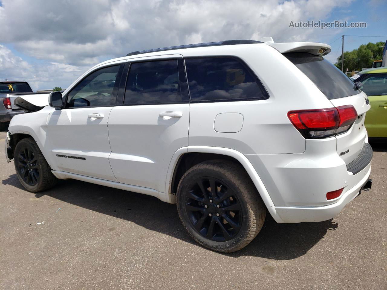 2019 Jeep Grand Cherokee Laredo Белый vin: 1C4RJFAG5KC547866