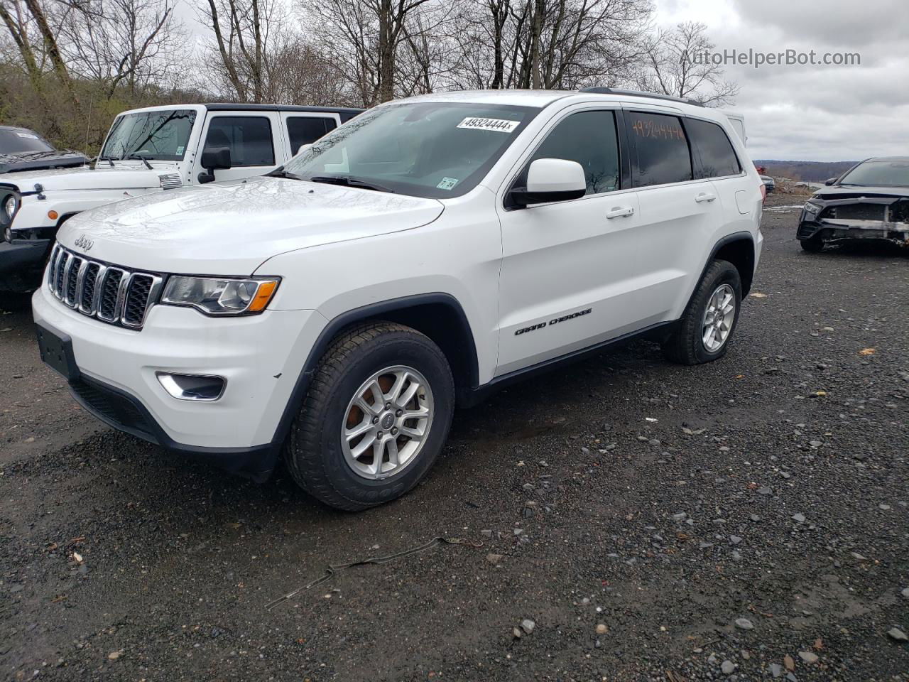 2019 Jeep Grand Cherokee Laredo White vin: 1C4RJFAG5KC564814