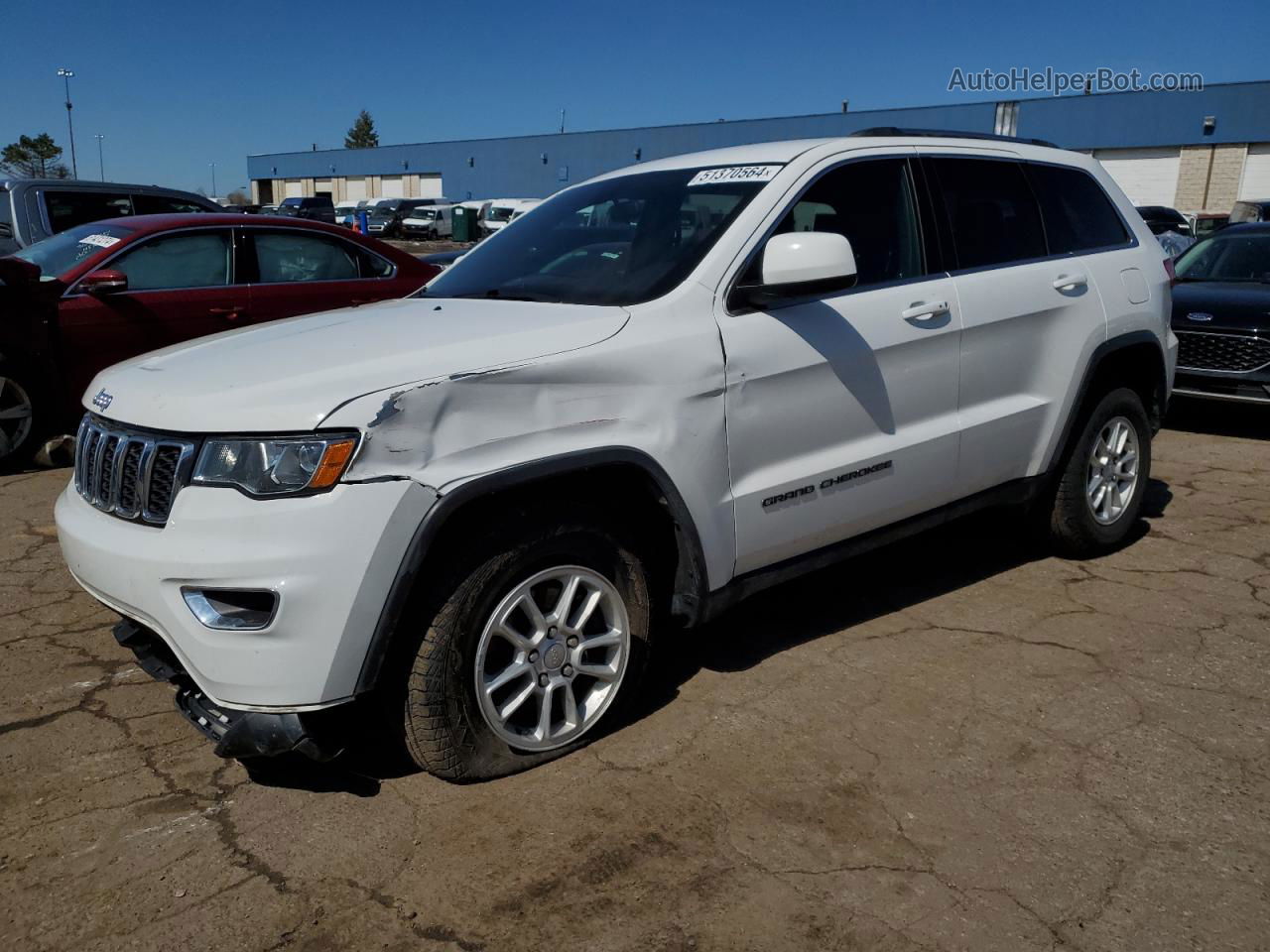 2019 Jeep Grand Cherokee Laredo Белый vin: 1C4RJFAG5KC823818