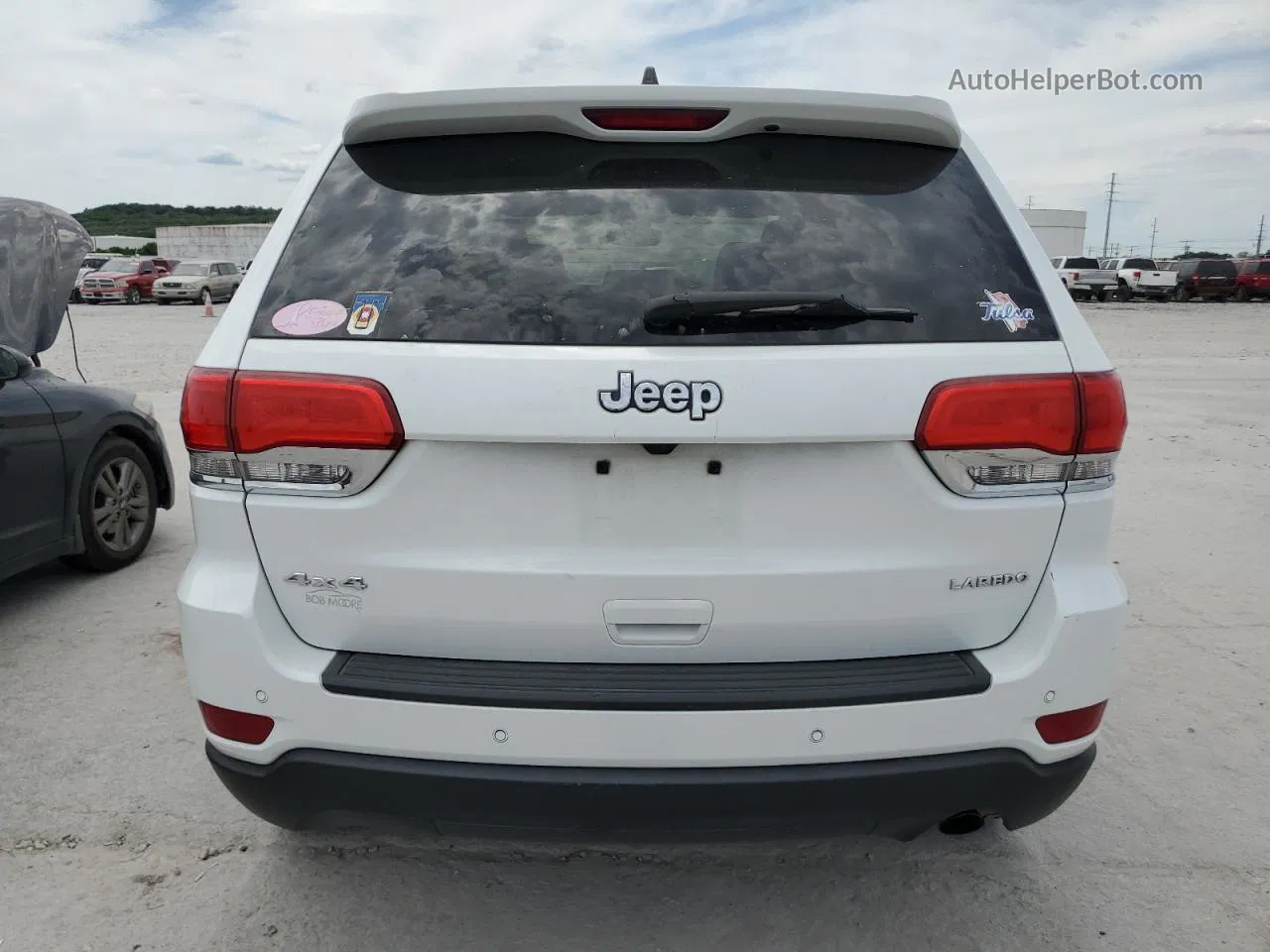 2019 Jeep Grand Cherokee Laredo White vin: 1C4RJFAG6KC570914