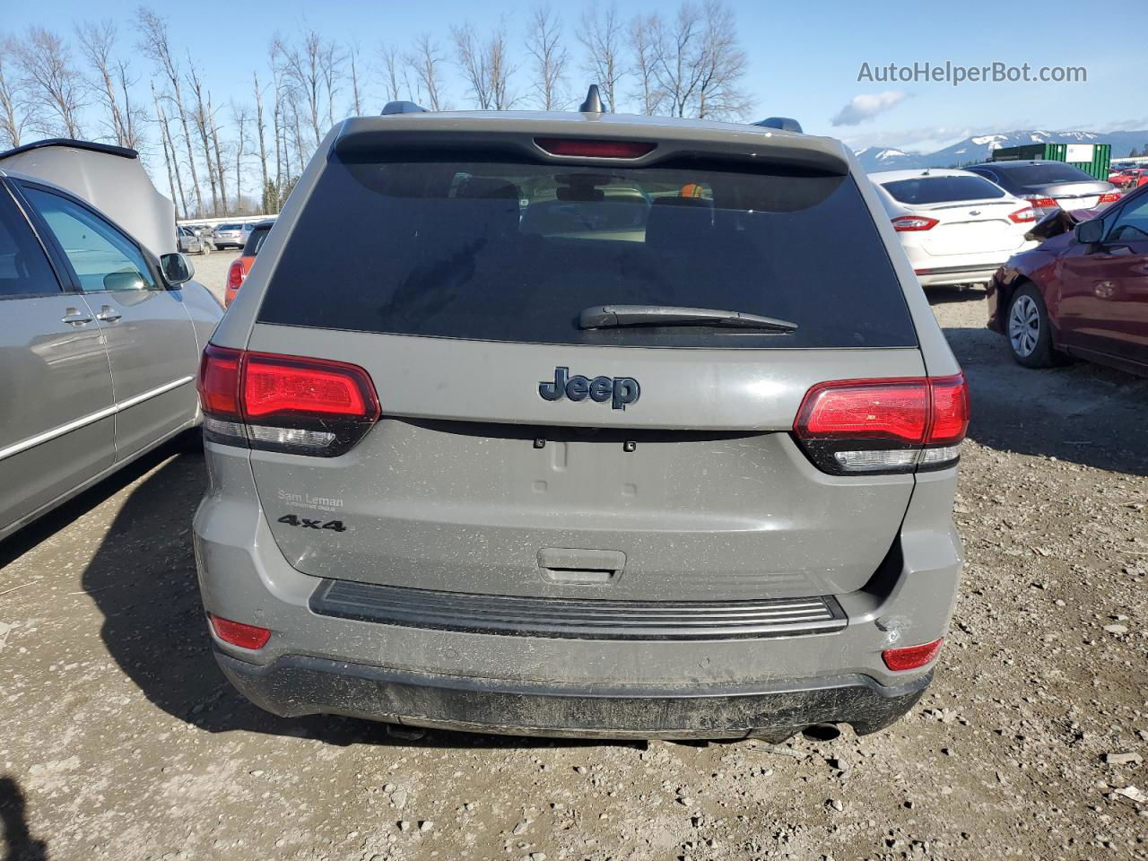 2019 Jeep Grand Cherokee Laredo Gray vin: 1C4RJFAG6KC725316