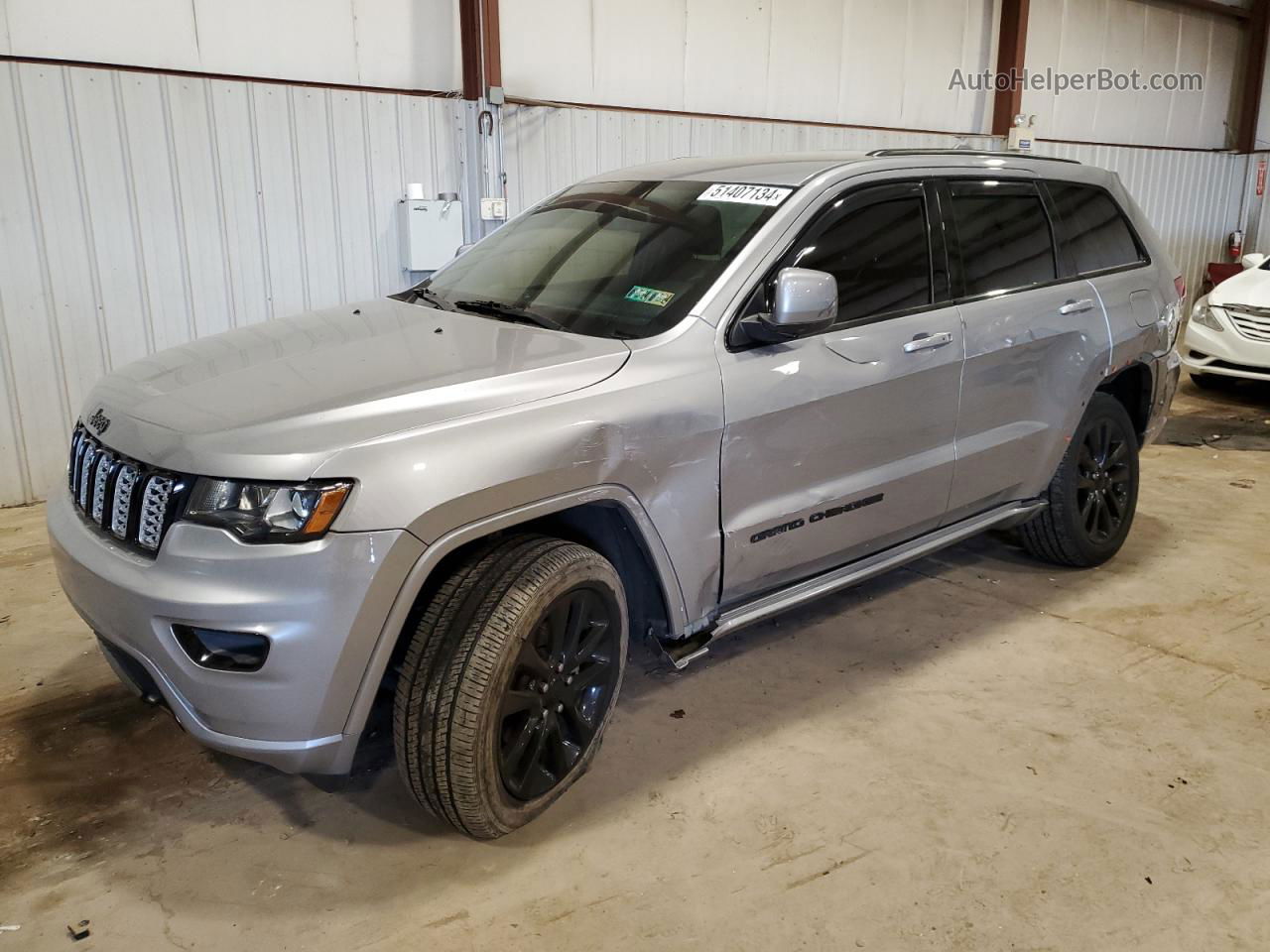 2019 Jeep Grand Cherokee Laredo Silver vin: 1C4RJFAG6KC853846