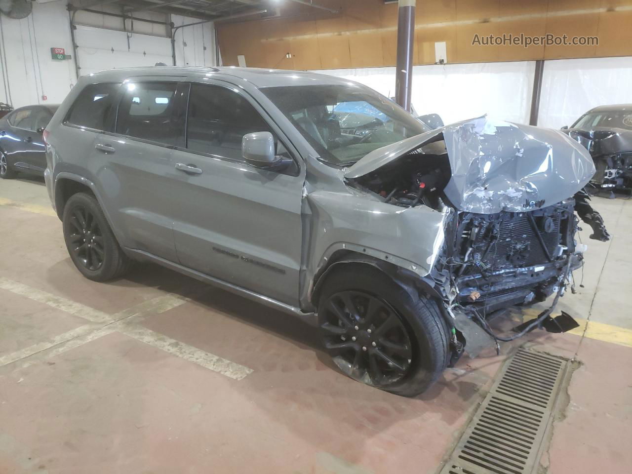 2019 Jeep Grand Cherokee Laredo Gray vin: 1C4RJFAG8KC817396