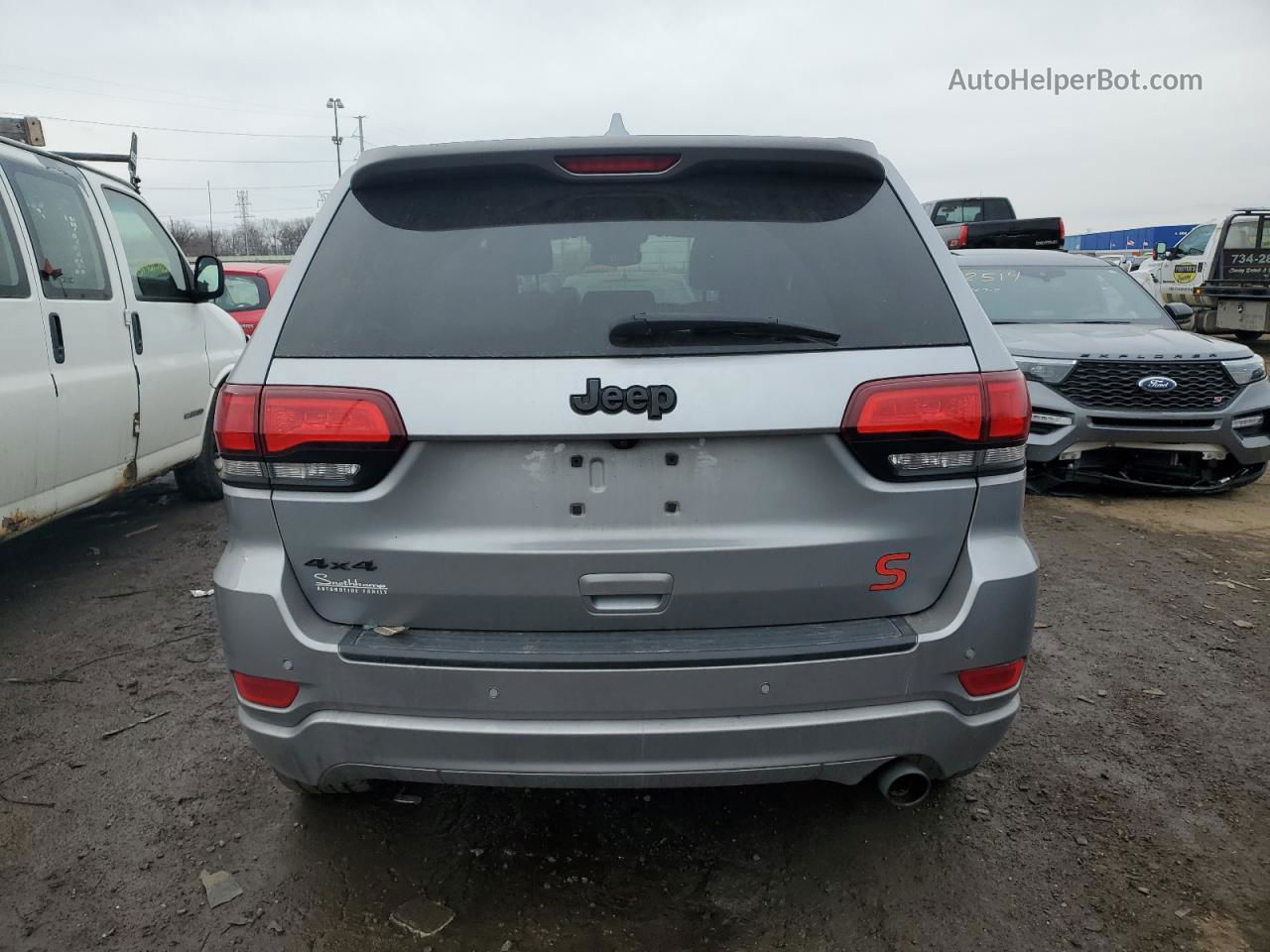 2019 Jeep Grand Cherokee Laredo Gray vin: 1C4RJFAG9KC566730