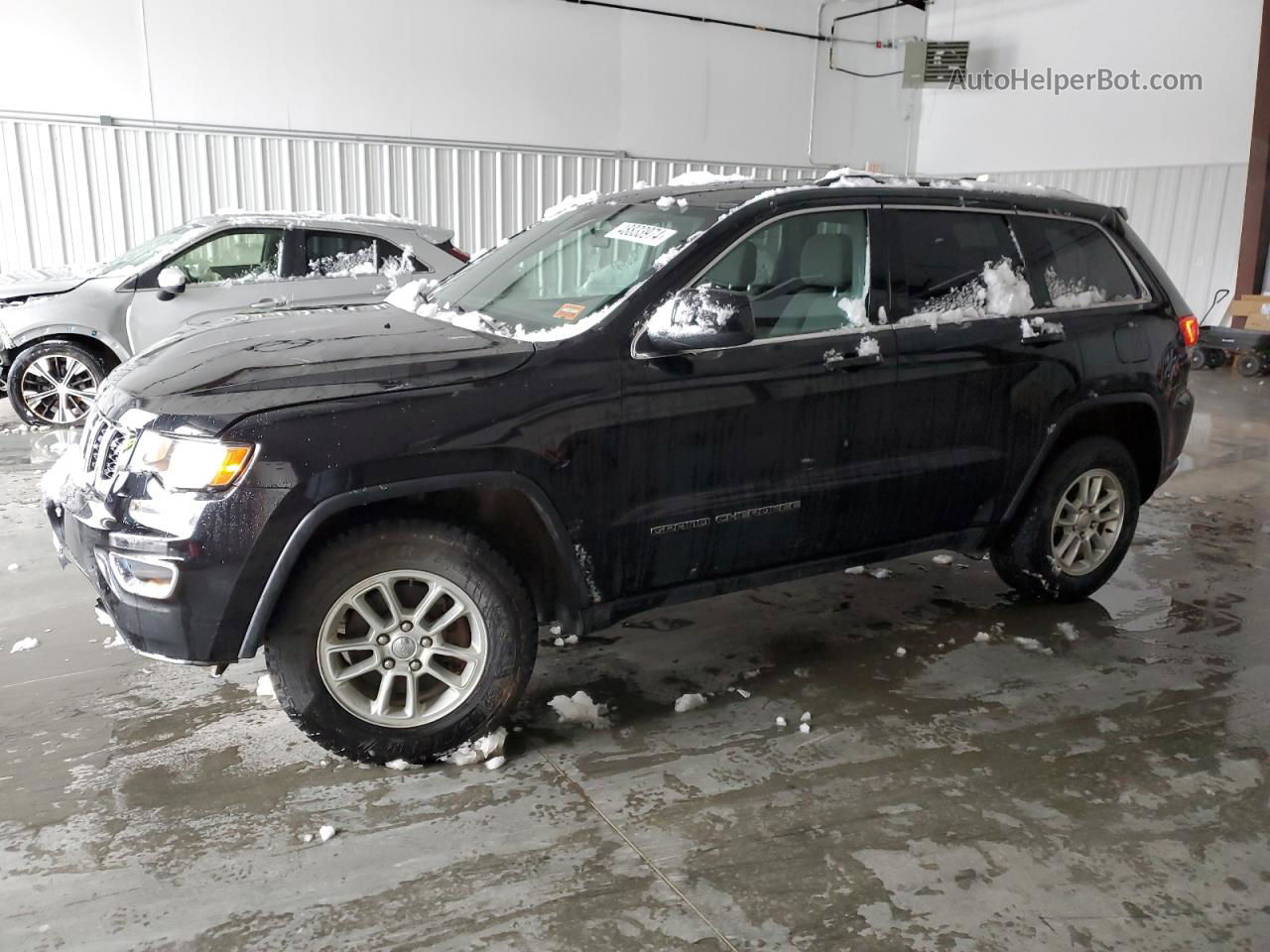 2019 Jeep Grand Cherokee Laredo Black vin: 1C4RJFAG9KC660400