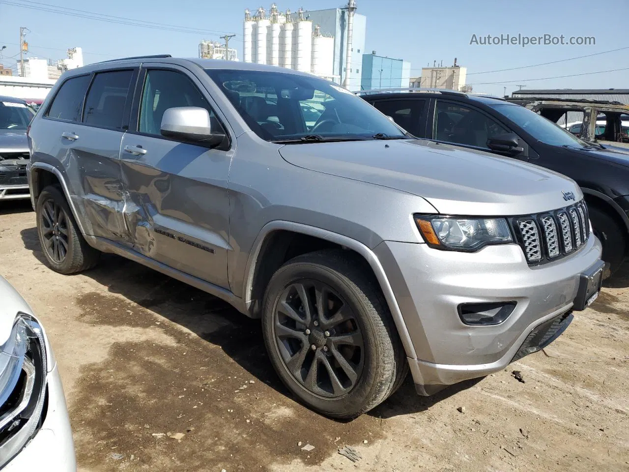 2019 Jeep Grand Cherokee Laredo Silver vin: 1C4RJFAGXKC545630