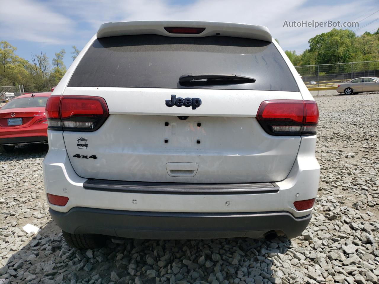 2019 Jeep Grand Cherokee Laredo White vin: 1C4RJFAGXKC591085