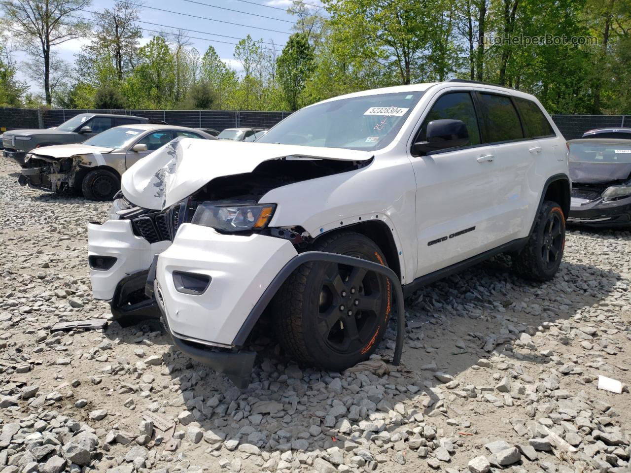 2019 Jeep Grand Cherokee Laredo White vin: 1C4RJFAGXKC591085