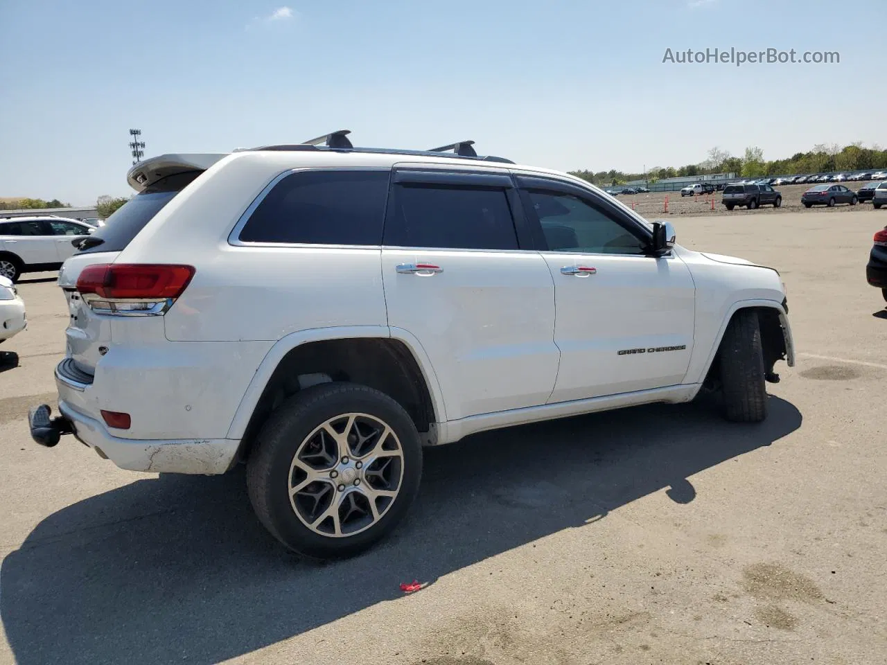 2019 Jeep Grand Cherokee Overland White vin: 1C4RJFCG0KC589732