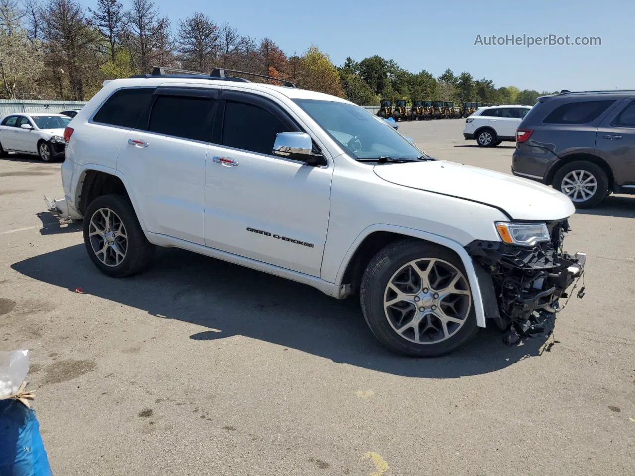 2019 Jeep Grand Cherokee Overland White vin: 1C4RJFCG0KC589732