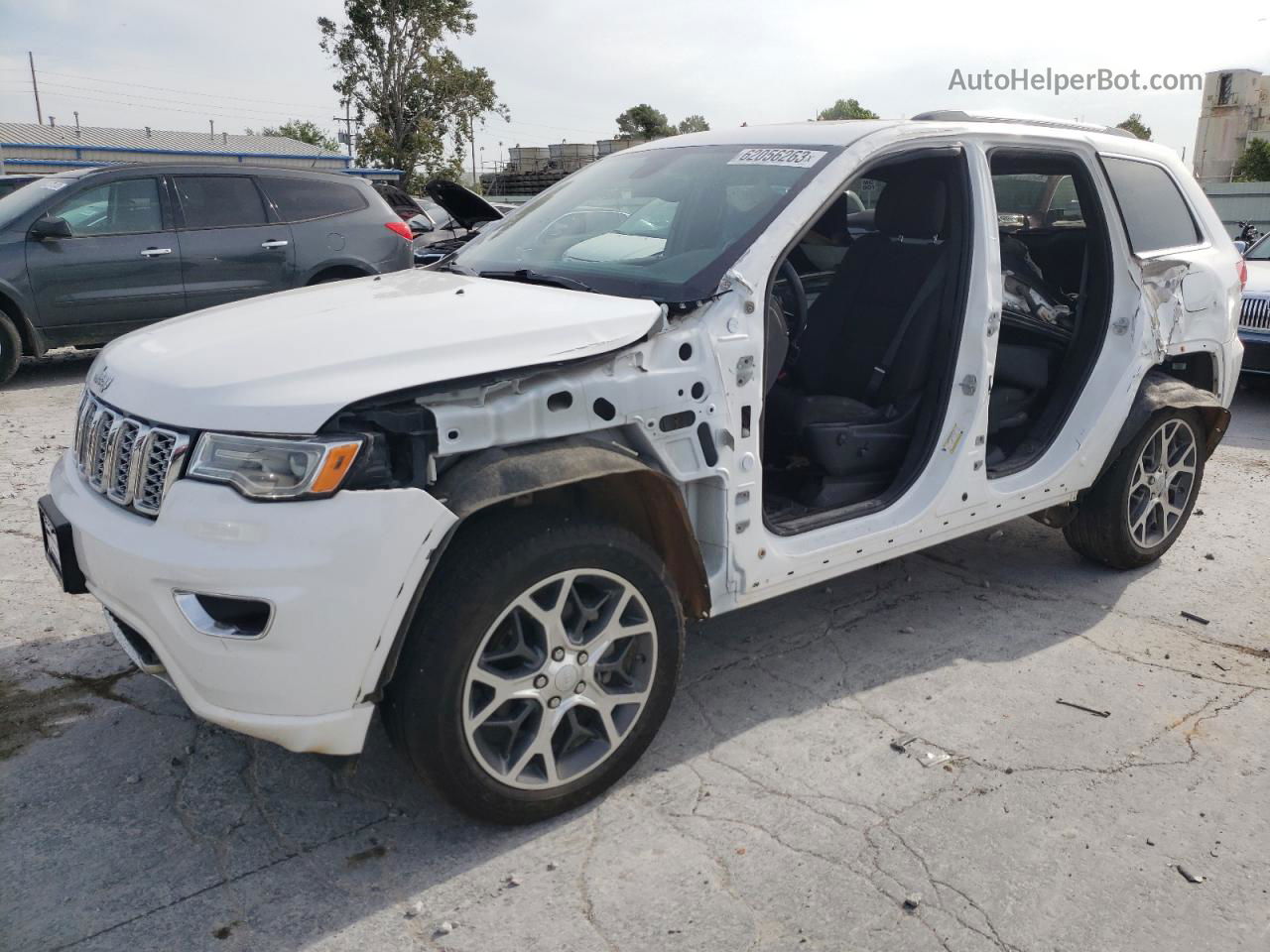 2019 Jeep Grand Cherokee Overland White vin: 1C4RJFCG7KC621186