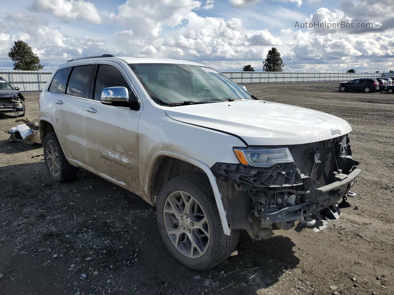 2019 Jeep Grand Cherokee Overland White vin: 1C4RJFCGXKC592606