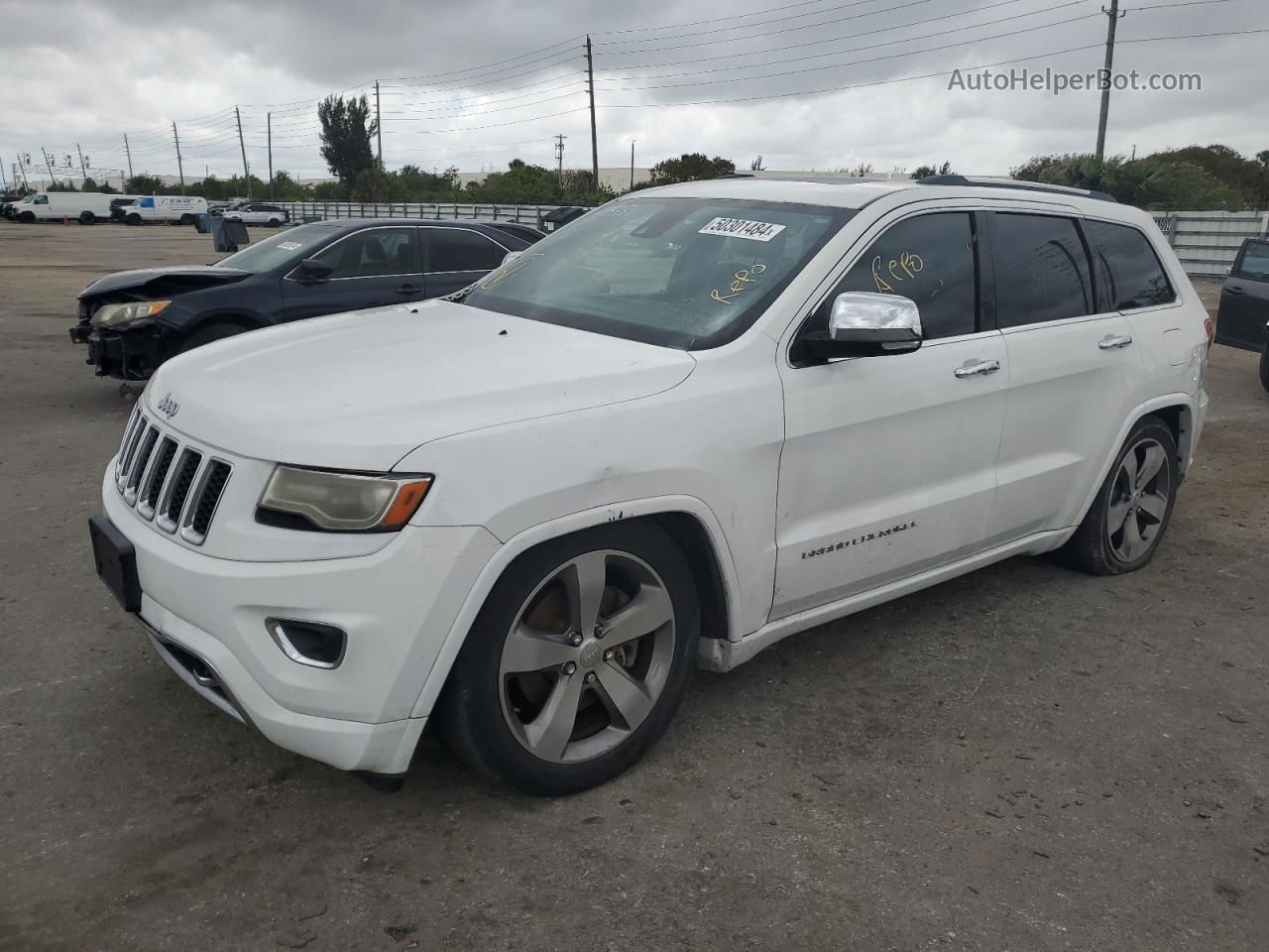 2014 Jeep Grand Cherokee Overland White vin: 1C4RJFCM2EC417535