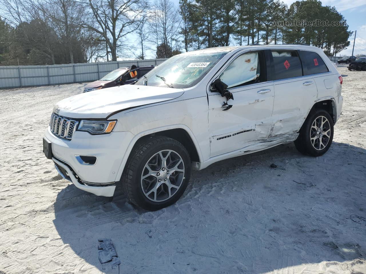 2019 Jeep Grand Cherokee Overland White vin: 1C4RJFCT6KC540225