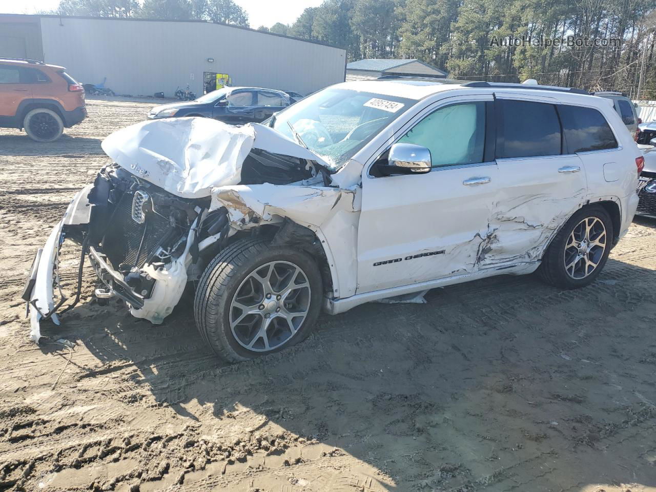 2019 Jeep Grand Cherokee Overland White vin: 1C4RJFCT7KC569524