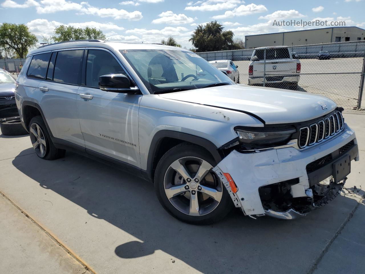 2021 Jeep Grand Cherokee L Limited Silver vin: 1C4RJKBG8M8102440