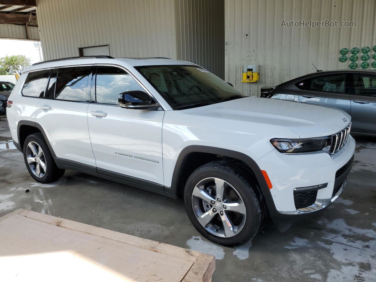 2021 Jeep Grand Cherokee L Limited White vin: 1C4RJKBG8M8106486