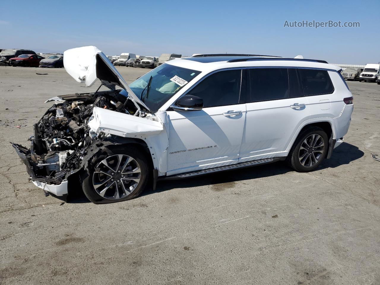 2021 Jeep Grand Cherokee L Overland White vin: 1C4RJKDG9M8177340