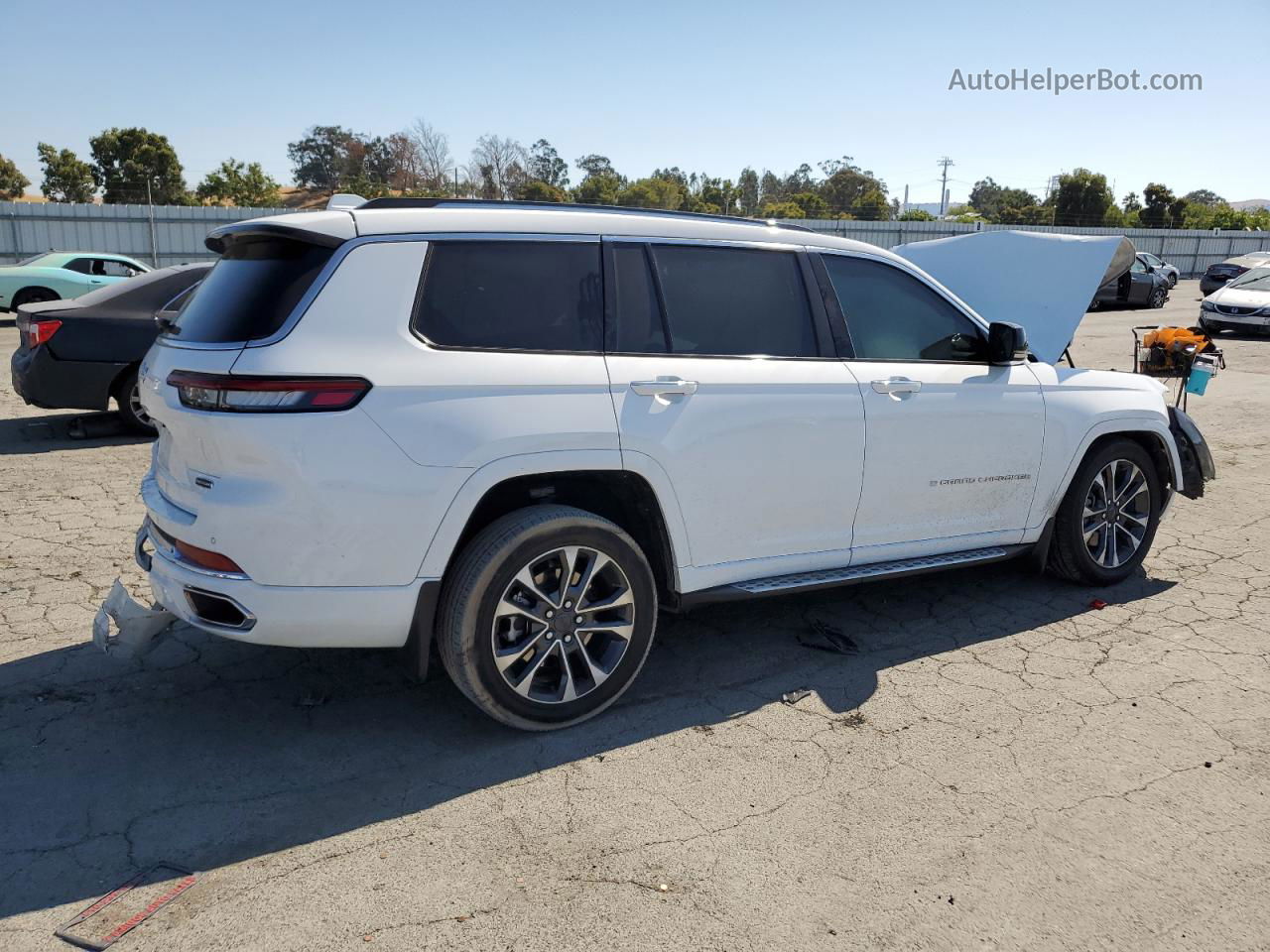 2021 Jeep Grand Cherokee L Overland White vin: 1C4RJKDG9M8177340