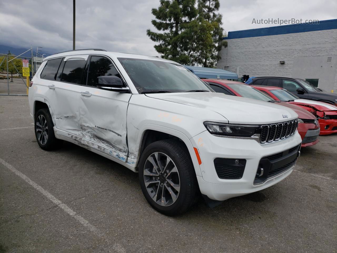 2021 Jeep Grand Cherokee L Overland White vin: 1C4RJKDGXM8157047