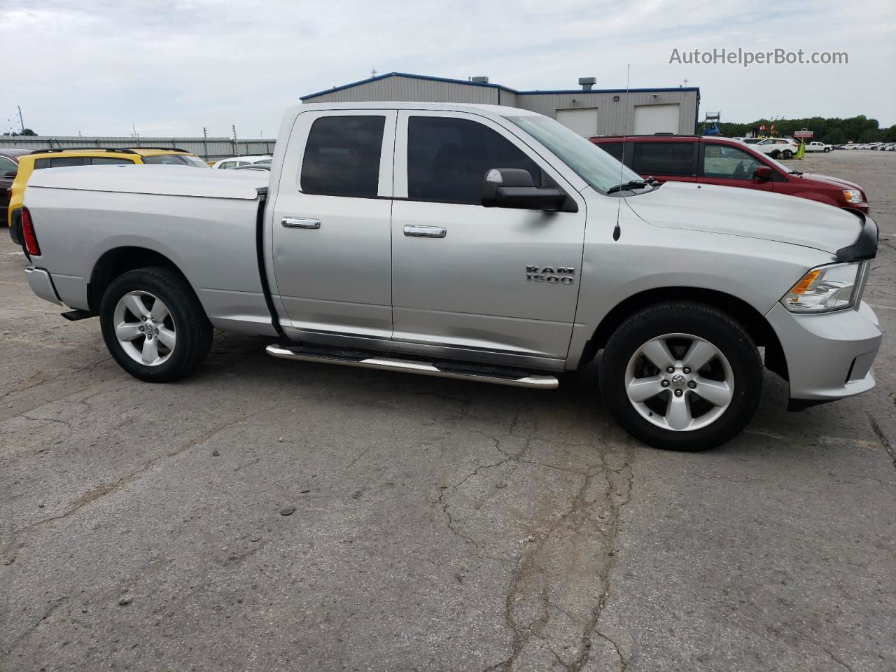 2015 Ram 1500 St Серебряный vin: 1C6RR6FG6FS565944