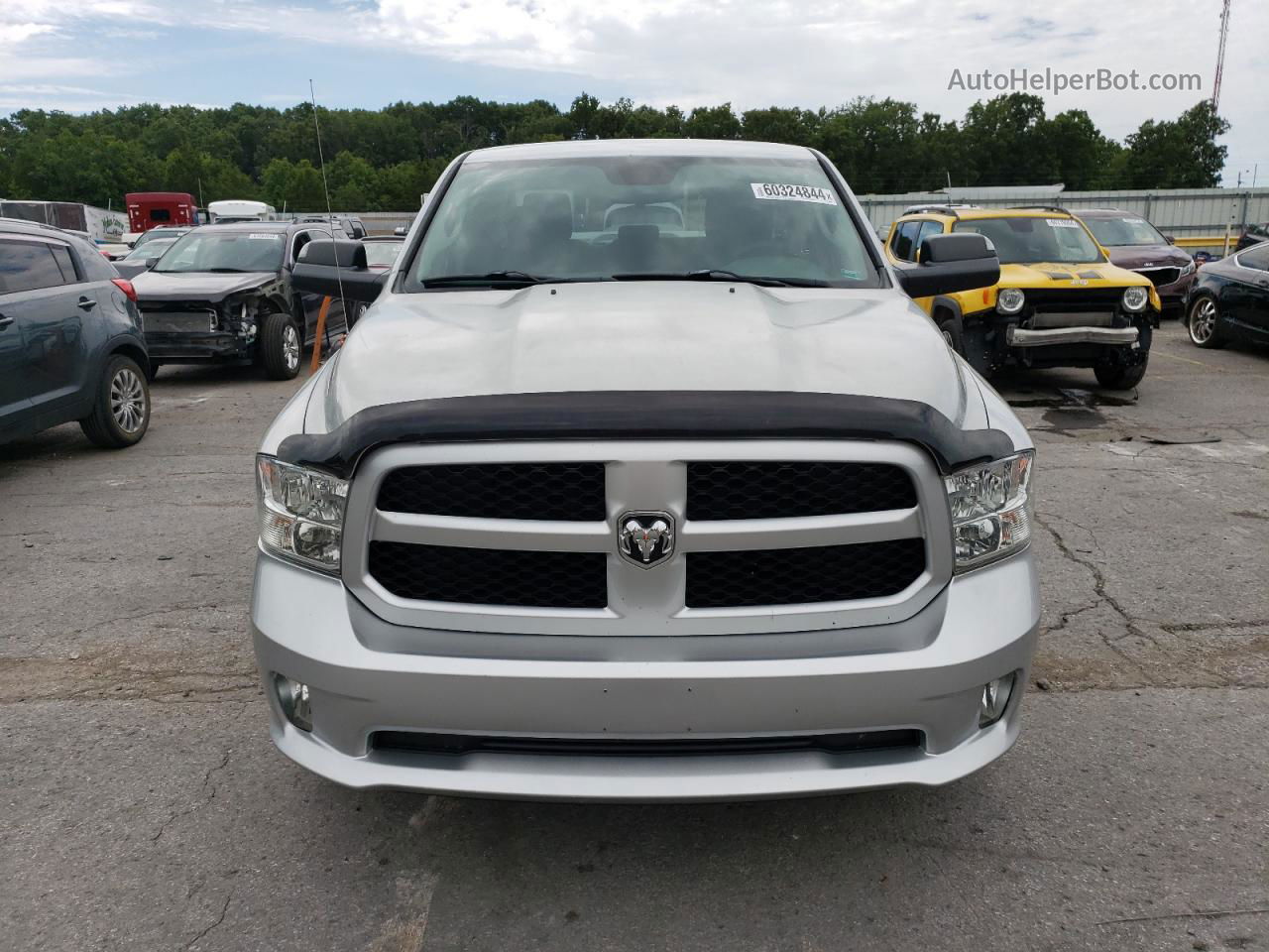 2015 Ram 1500 St Серебряный vin: 1C6RR6FG6FS565944