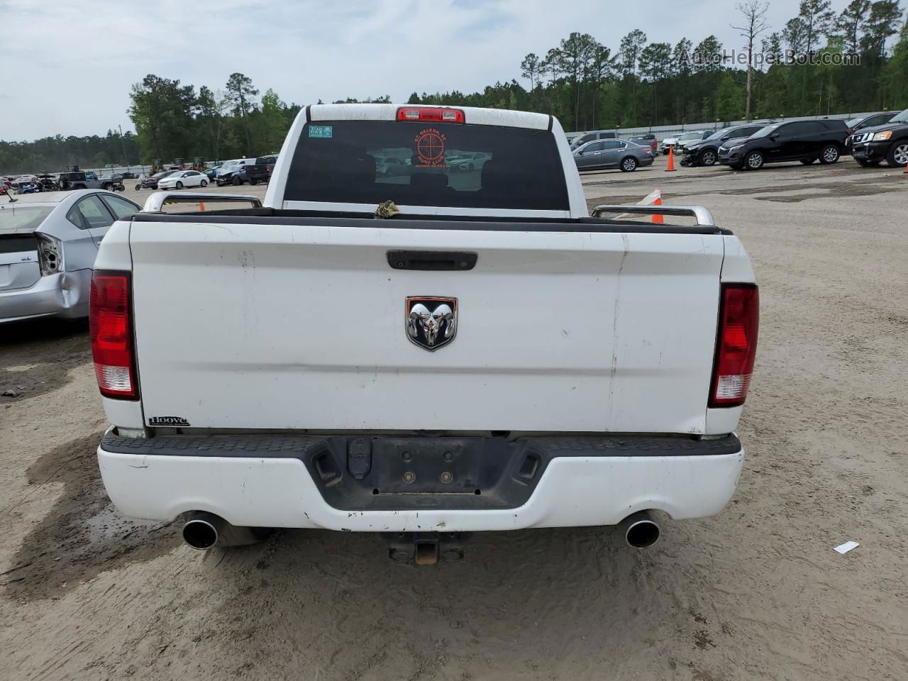 2014 Ram 1500 St White vin: 1C6RR6FT3ES424258