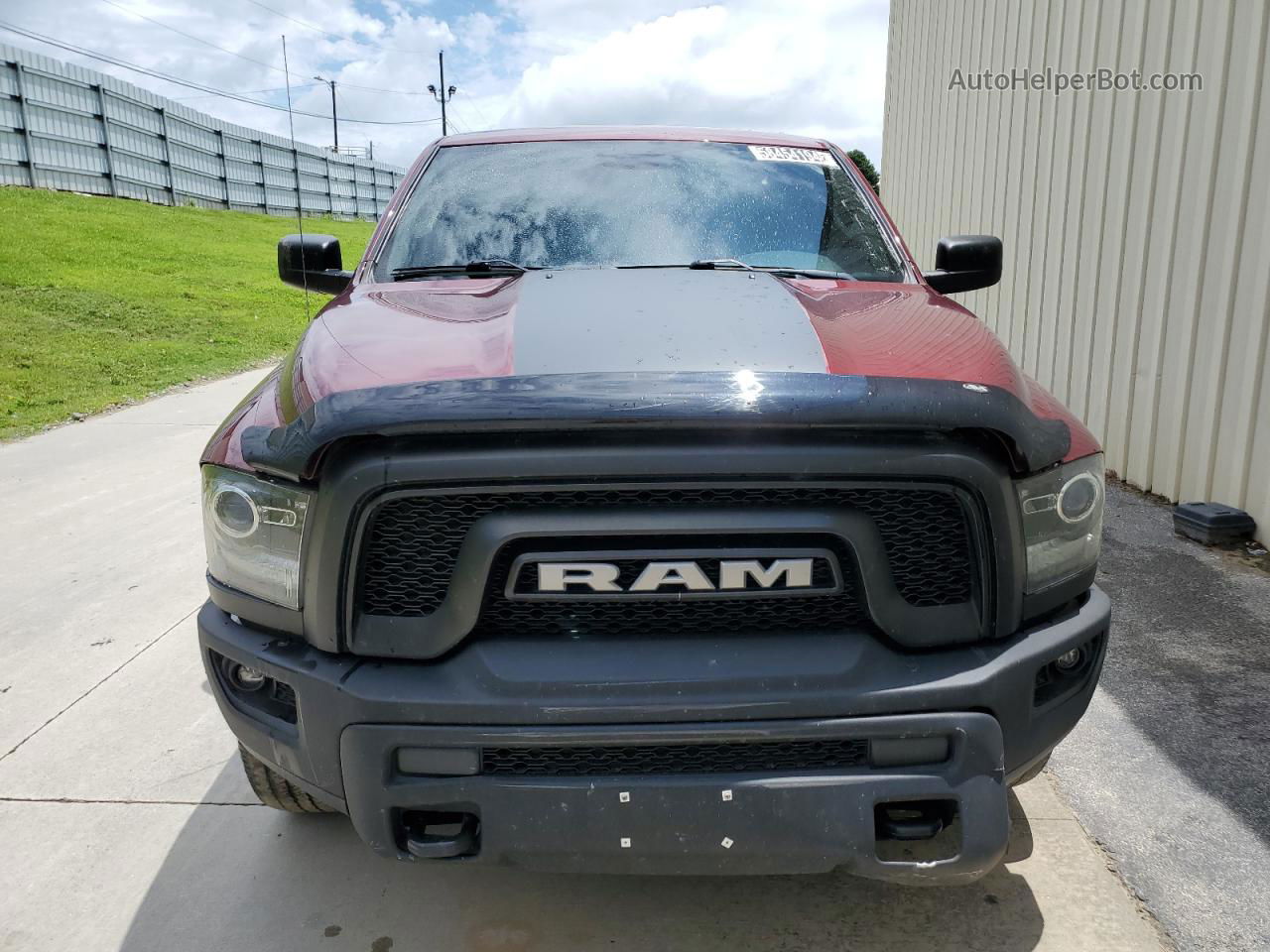 2020 Ram 1500 Classic Warlock Burgundy vin: 1C6RR6GG3LS126419