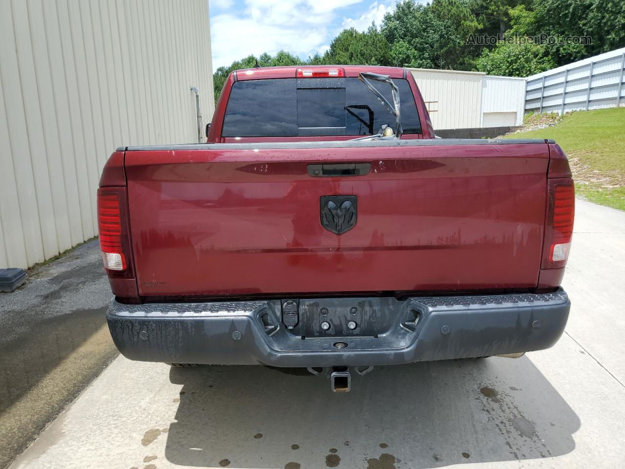 2020 Ram 1500 Classic Warlock Burgundy vin: 1C6RR6GG3LS126419