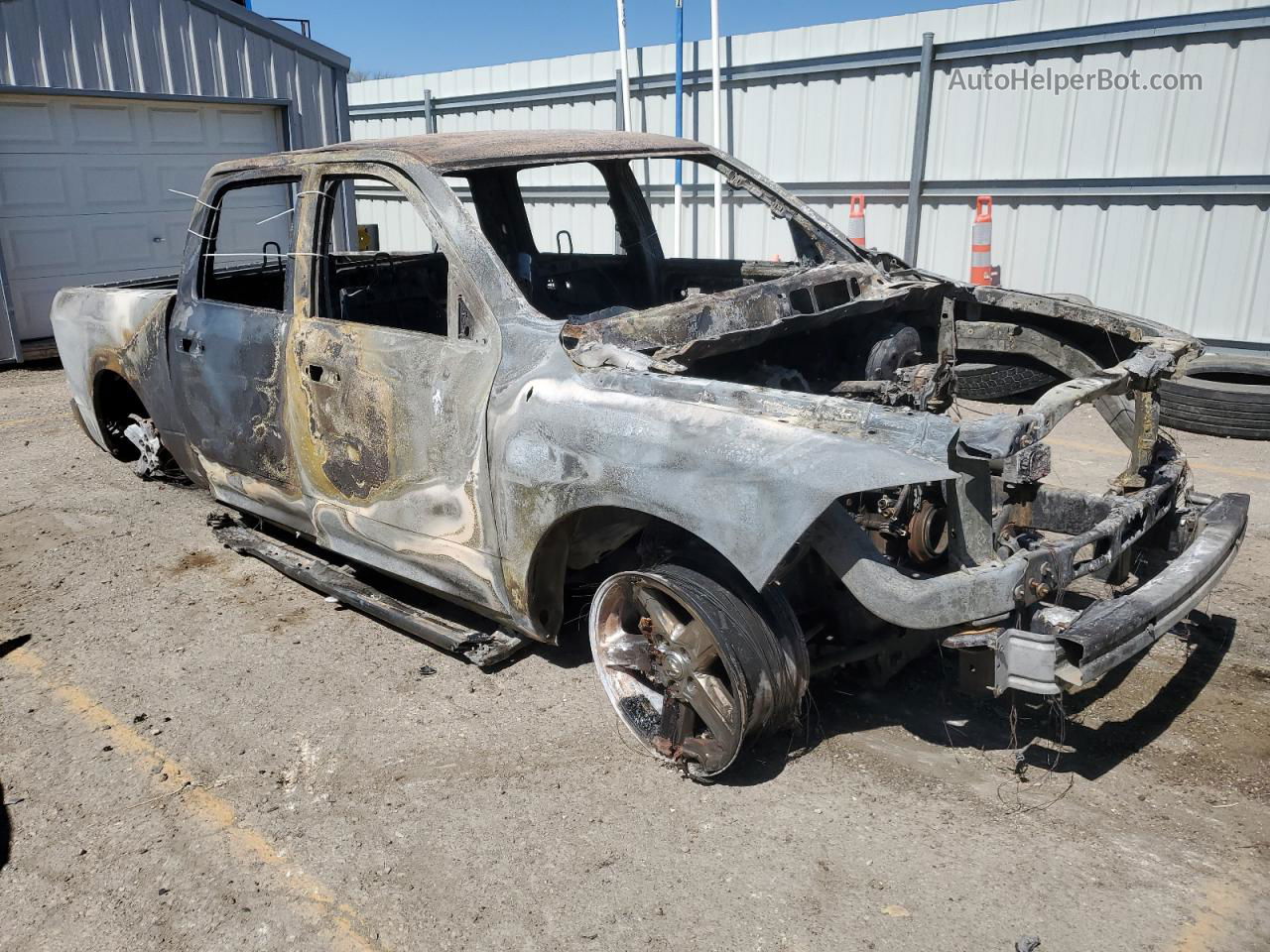 2014 Ram 1500 St Burn vin: 1C6RR6KT5ES242034