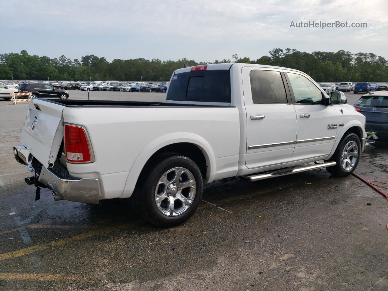 2014 Ram 1500 Laramie White vin: 1C6RR6VT0ES221717