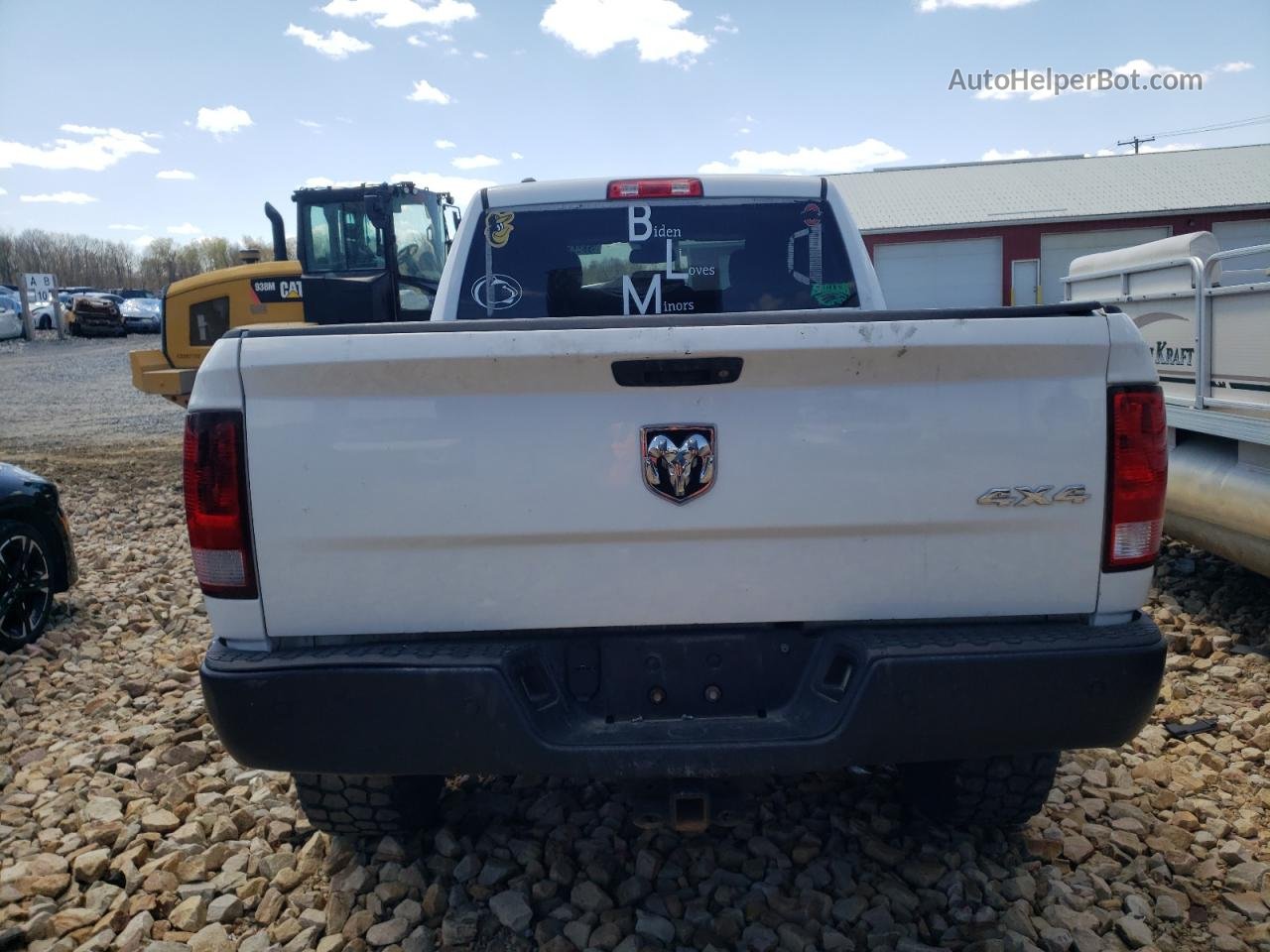 2015 Ram 1500 St White vin: 1C6RR7FG8FS564722