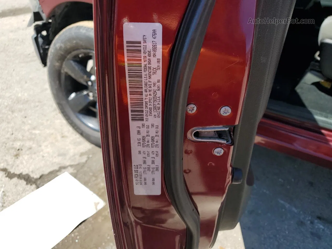 2019 Ram 1500 Classic Tradesman Red vin: 1C6RR7FT5KS542541