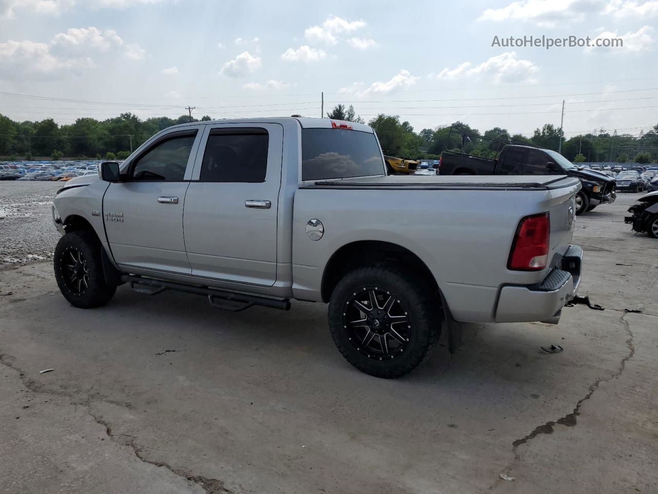 2014 Ram 1500 St Серебряный vin: 1C6RR7KT1ES137156