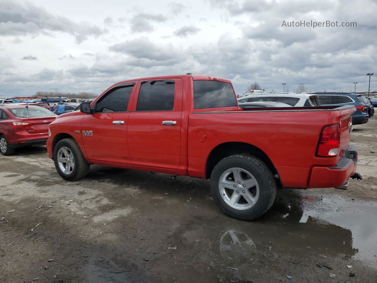 2015 Ram 1500 St Red vin: 1C6RR7KT1FS672943