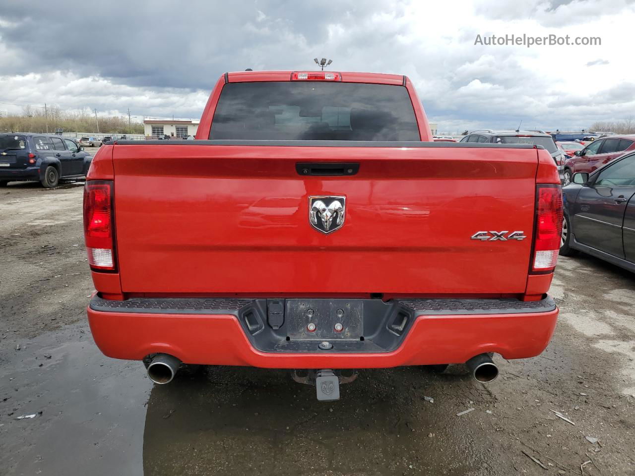 2015 Ram 1500 St Red vin: 1C6RR7KT1FS672943