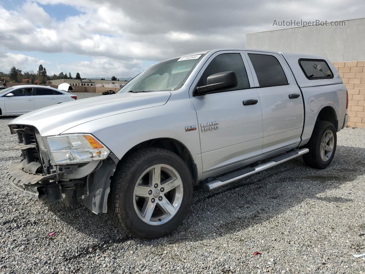 2015 Ram 1500 St Серебряный vin: 1C6RR7KT4FS753578