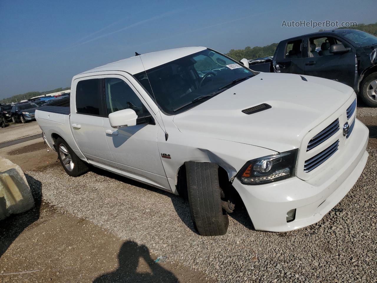 2015 Ram 1500 Sport White vin: 1C6RR7MT9FS503041