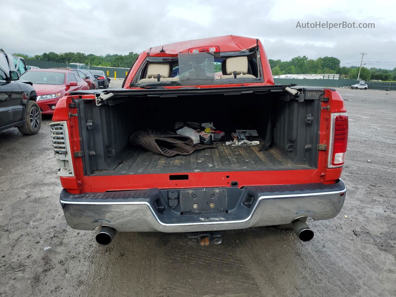 2015 Ram 1500 Laramie Red vin: 1C6RR7NM6FS539020