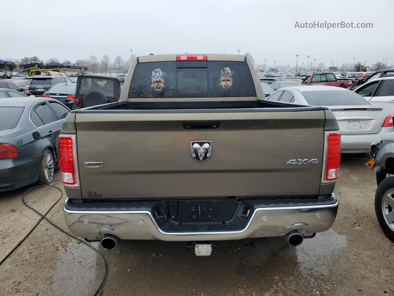 2014 Ram 1500 Laramie Tan vin: 1C6RR7NT1ES220923