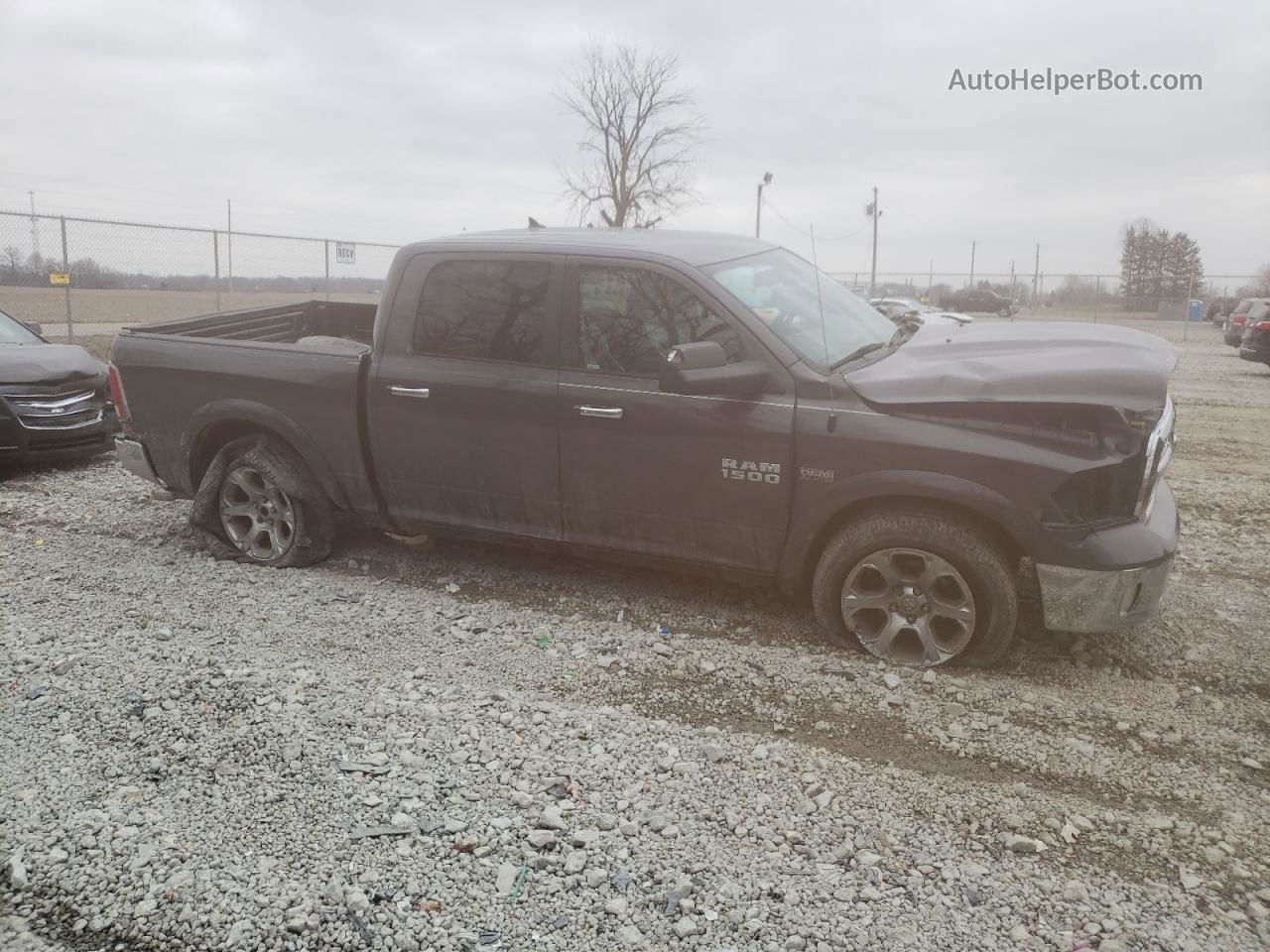 2015 Ram 1500 Laramie Серый vin: 1C6RR7NT3FS644024