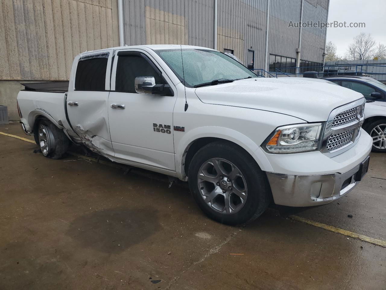 2014 Ram 1500 Laramie White vin: 1C6RR7NT8ES479912