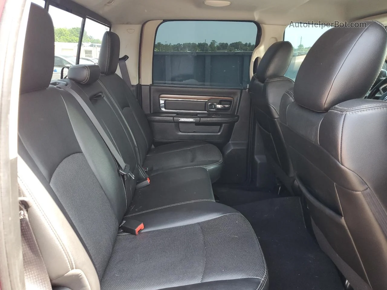 2015 Ram 1500 Laramie Темно-бордовый vin: 1C6RR7NT9FS696113