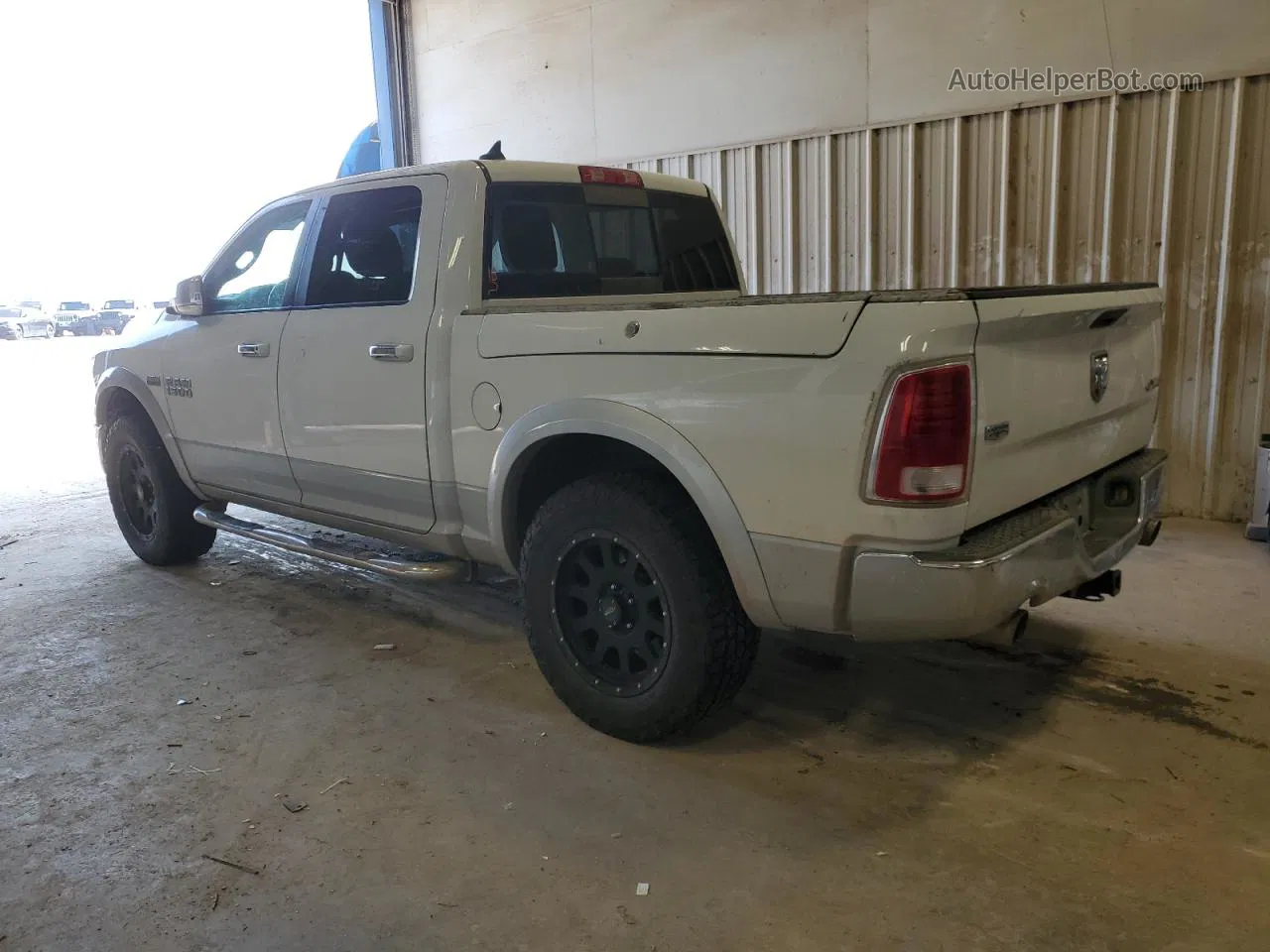 2014 Ram 1500 Laramie White vin: 1C6RR7NTXES183550