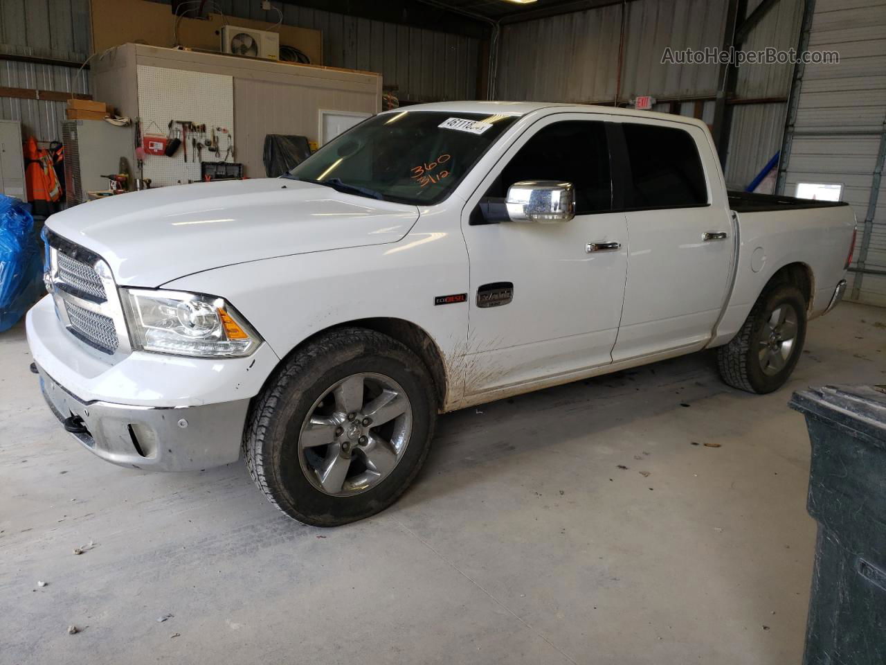 2015 Ram 1500 Longhorn Белый vin: 1C6RR7PM4FS680147