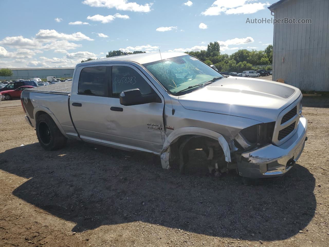 2015 Ram 1500 Slt Серебряный vin: 1C6RR7TT5FS649129