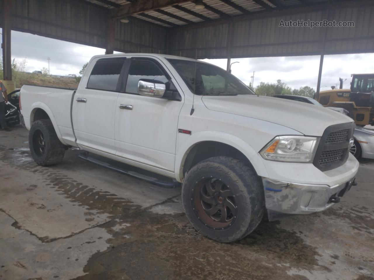 2015 Ram 1500 Laramie White vin: 1C6RR7VM4FS544247