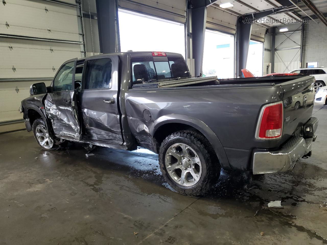 2015 Ram 1500 Laramie Black vin: 1C6RR7VM5FS756235