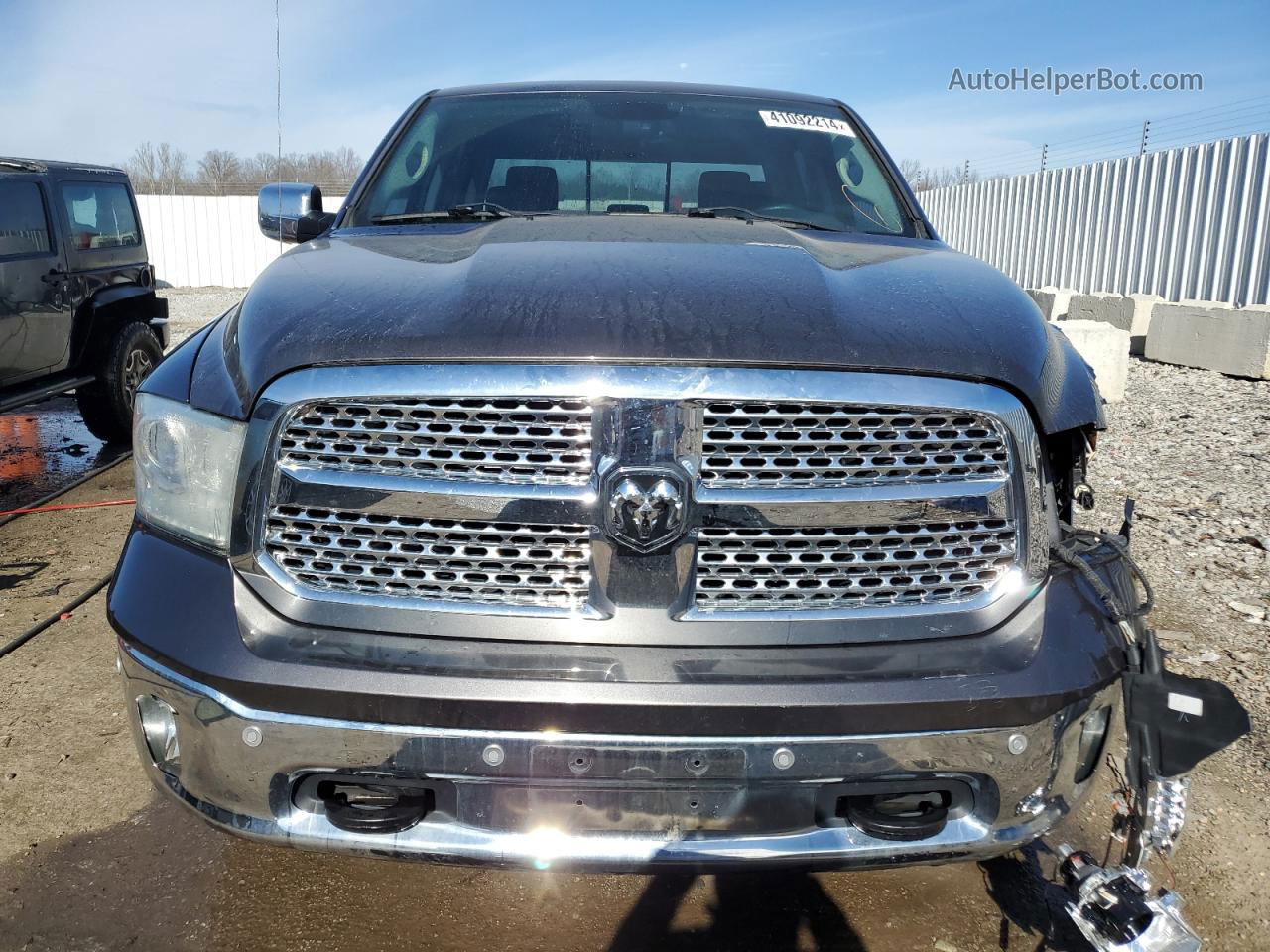 2014 Ram 1500 Laramie Gray vin: 1C6RR7VT5ES343205