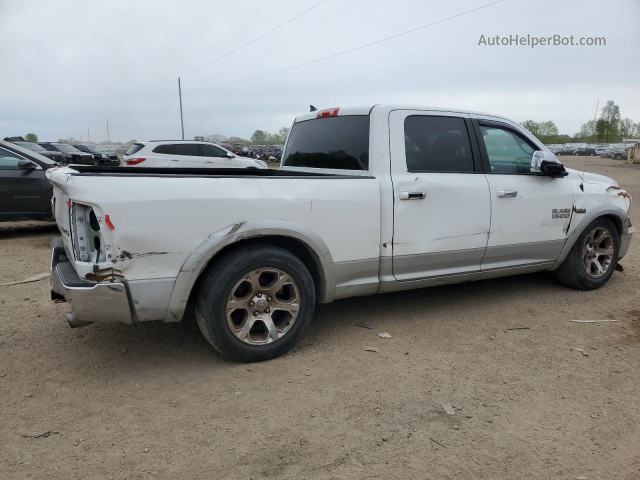 2014 Ram 1500 Laramie White vin: 1C6RR7VT6ES273357